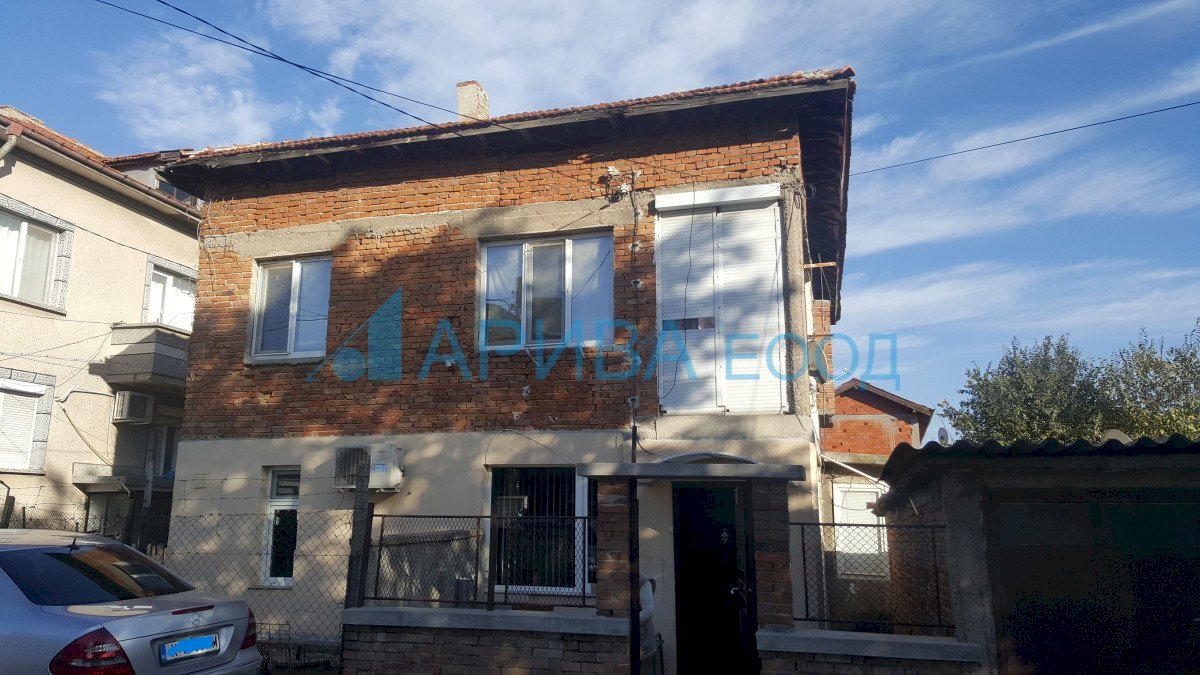 Independent house Република, Haskovo - photo 1