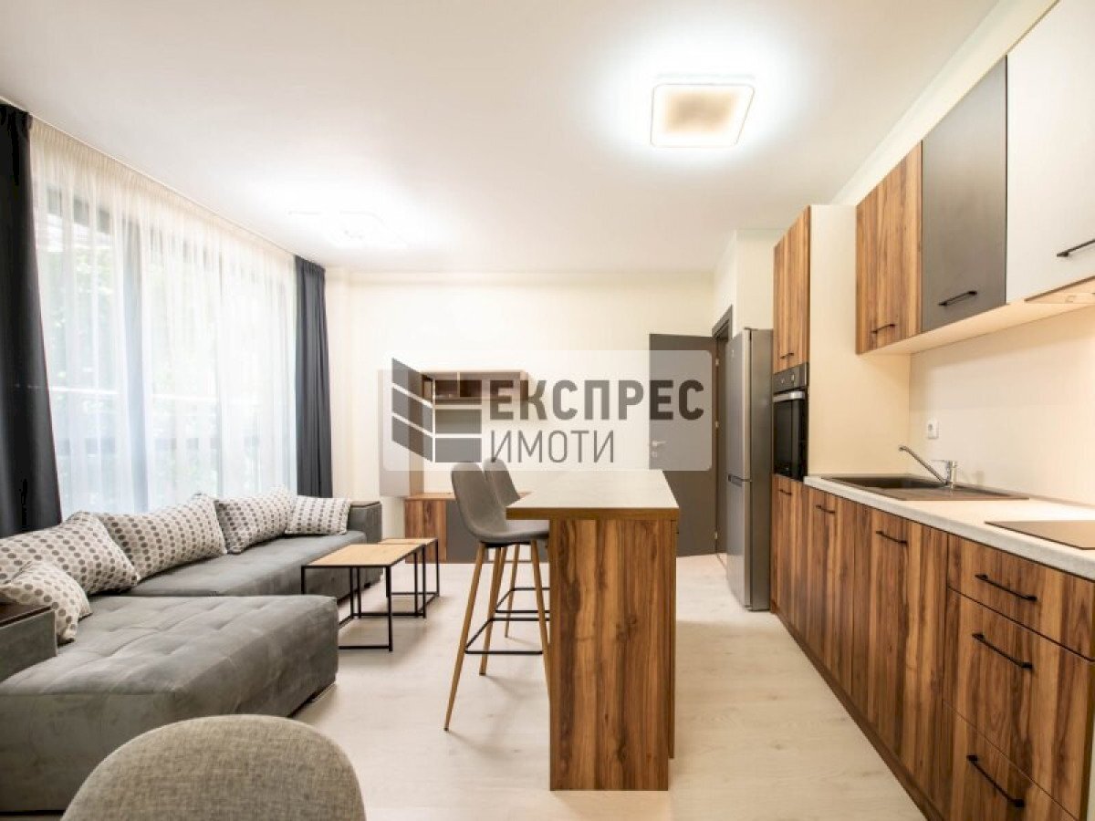 Appartamento Varna (zona Център) - foto 1