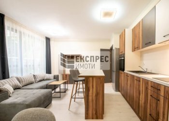 Appartamento Varna (zona Център) - foto 1