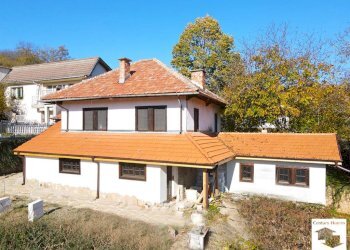 Independent house Gabrovo - photo 1