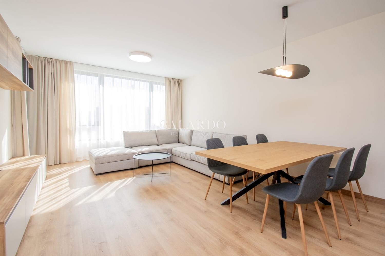 Three-room apartment Sofia (neighborhood Дианабад) - photo 1