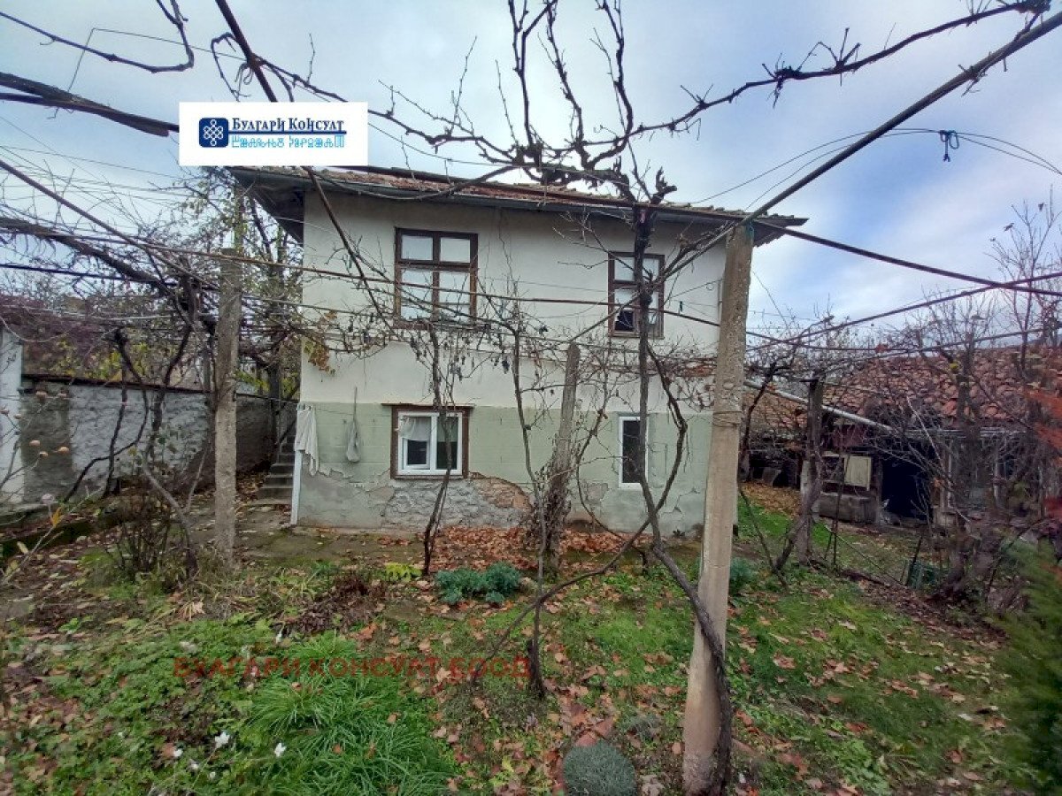 Самостоятелна къща с. Горна Гращица, Кюстендил - фото 1