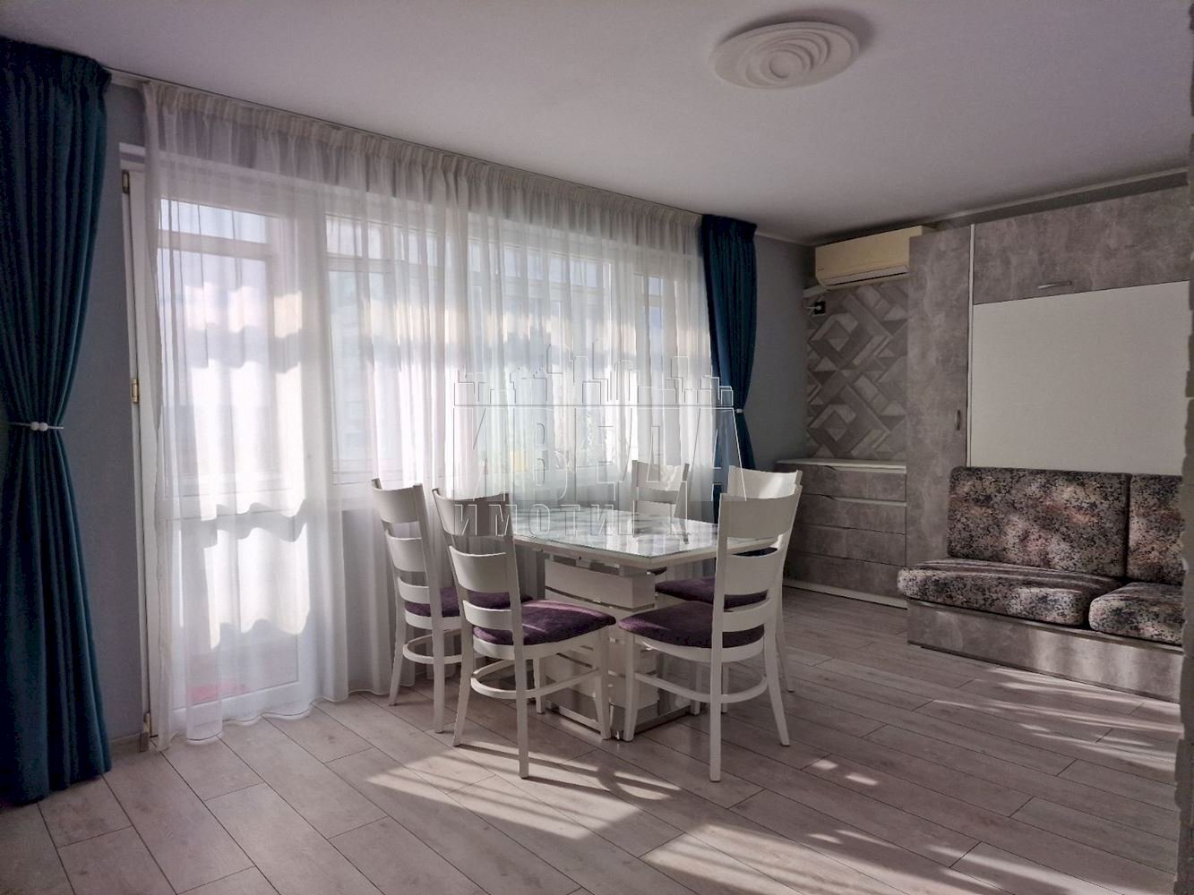 Three-room apartment Varna - photo 1