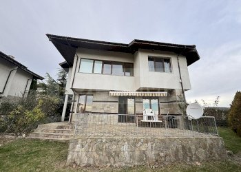 Villa Dobrich - foto 1