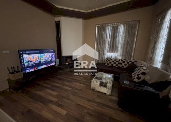 Three-room apartment Shumen (neighborhood Център) - photo 1