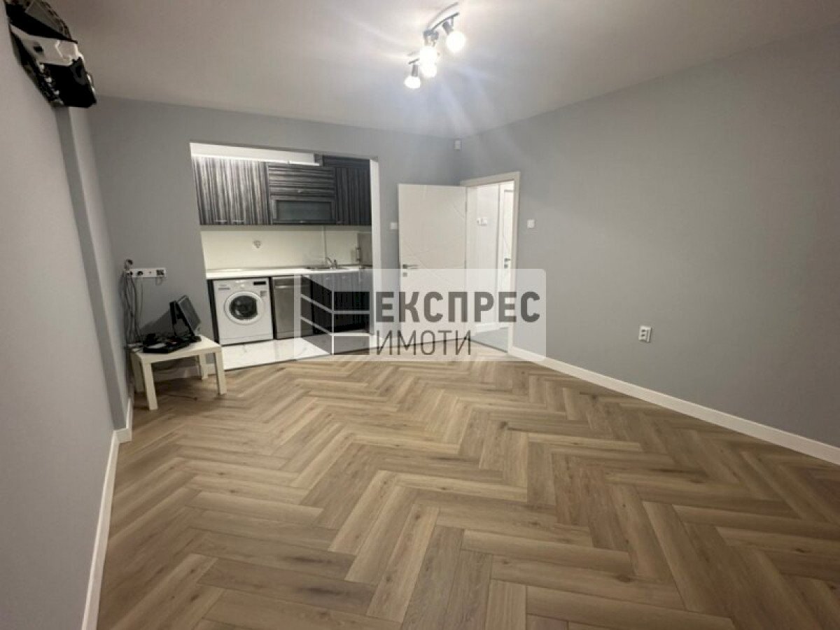 Apartment Varna (neighborhood Окръжна болница) - photo 1