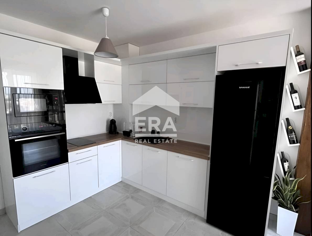 Three-room apartment Veliko Tarnovo (neighborhood Картала) - photo 1