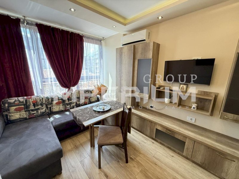 Appartamento Varna (zona Център) - foto 1