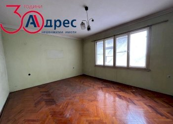 Three-room apartment Sevlievo - photo 1