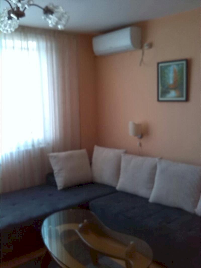 Appartamento Burgas (zona Славейков) - foto 1