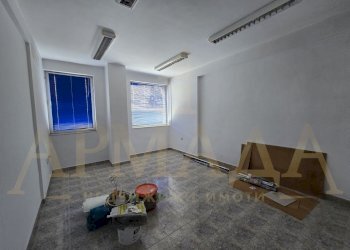 Office Plovdiv (neighborhood Индустриална зона - Юг) - photo 1