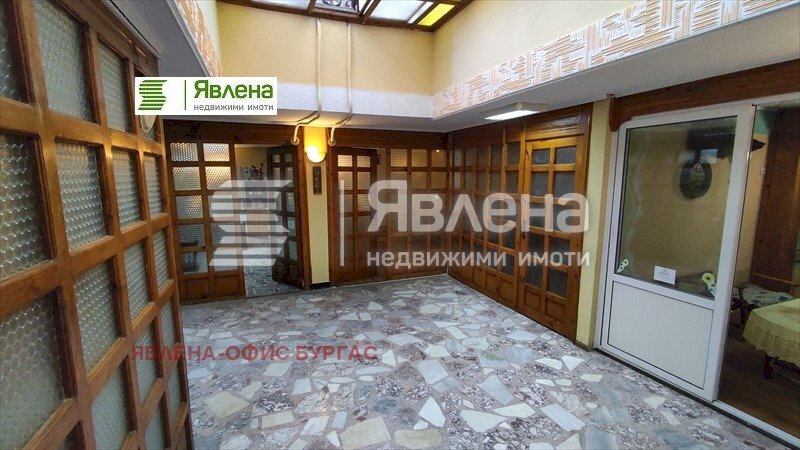 Офис Бургас (квартал Възраждане) - фото 1