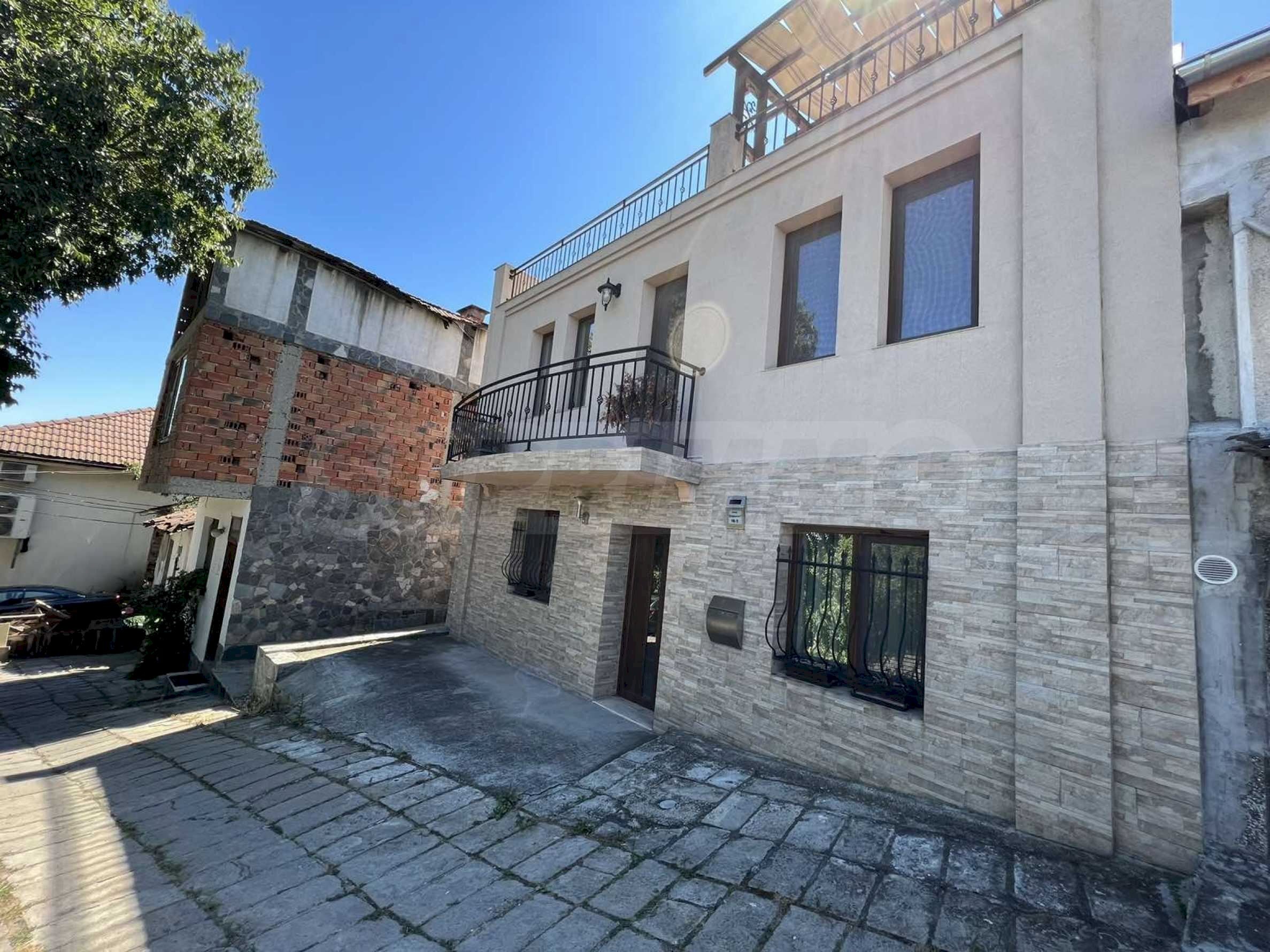 Casa indipendente Plovdiv (zona Център) - foto 1