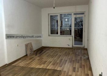 Three-room apartment Sofia (neighborhood Белите брези) - photo 1