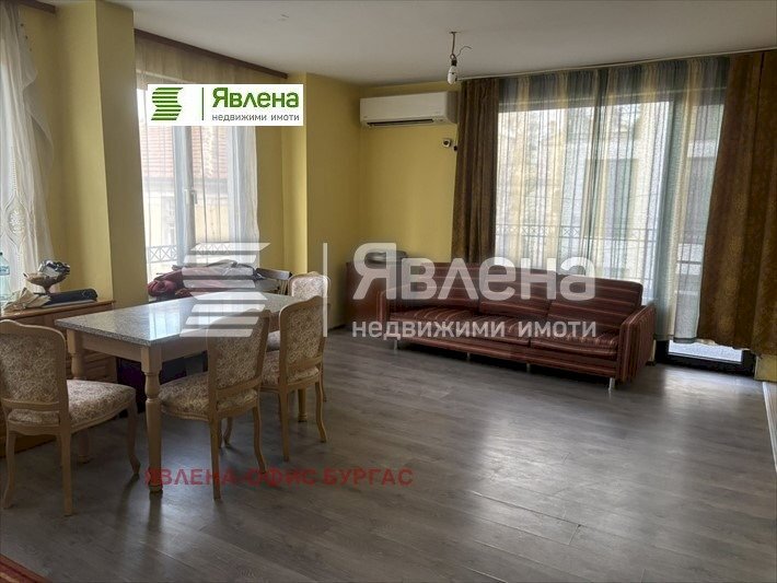 Apartment Burgas (neighborhood Център) - photo 1