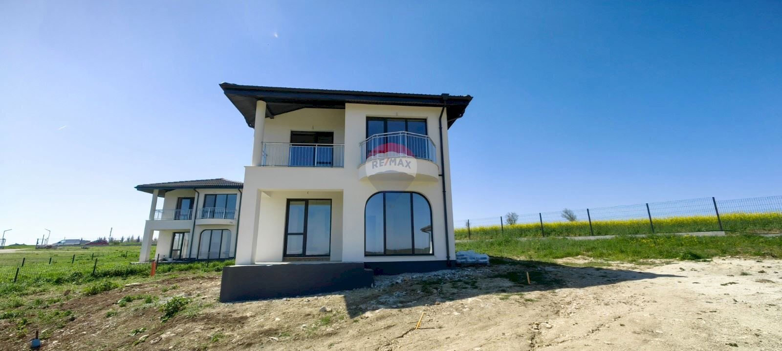 Independent house Aksakovo - photo 1
