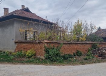 Casa indipendente гр. Гулянци, Gulyantsi - foto 1