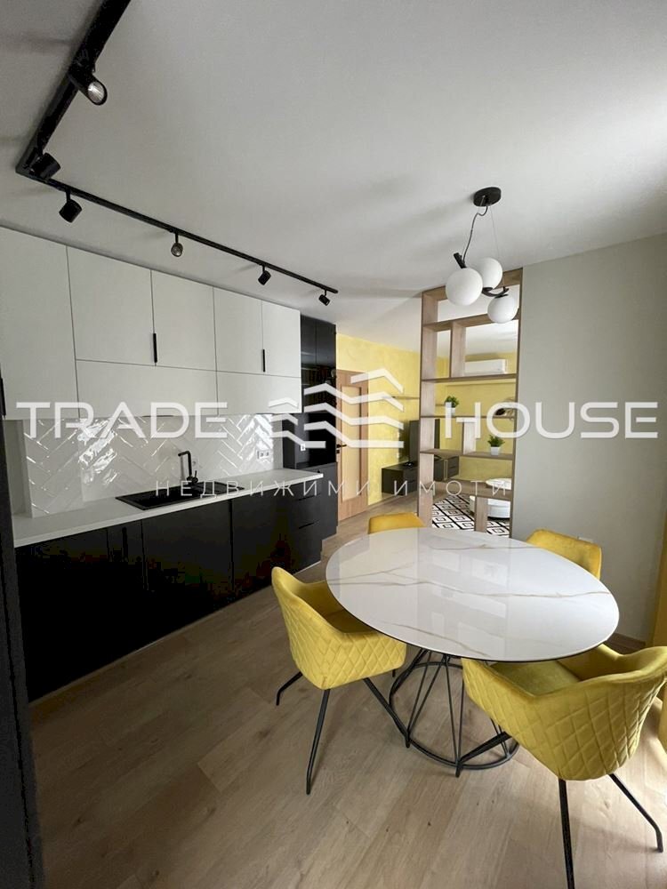 Three-room apartment Plovdiv (neighborhood Смирненски) - photo 1