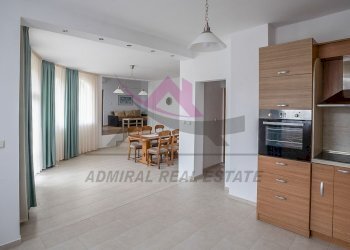 Casa indipendente Varna (zona м-т Ален мак) - foto 1