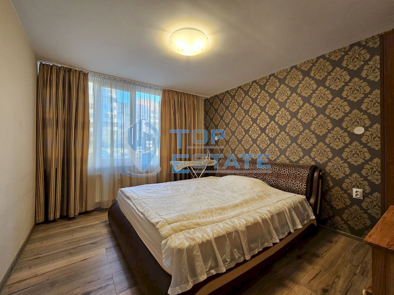 Three-room apartment Veliko Tarnovo (neighborhood Колю Фичето) - photo 1