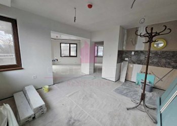 Four-room apartment Ruse (neighborhood Център) - photo 1