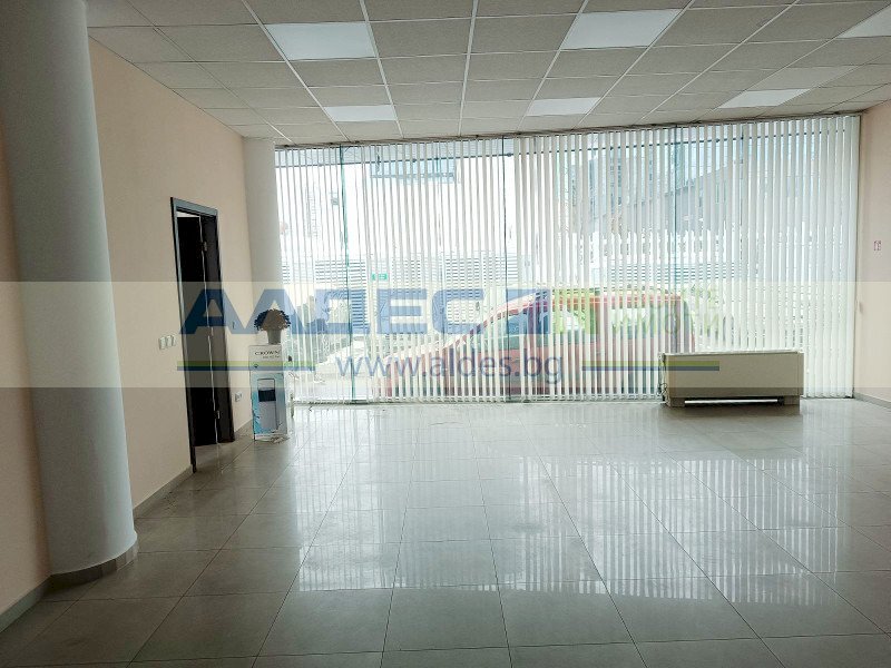 Office Sofia (neighborhood 7-ми 11-ти километър) - photo 1