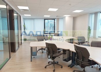 Office Sofia (neighborhood 7-ми 11-ти километър) - photo 1