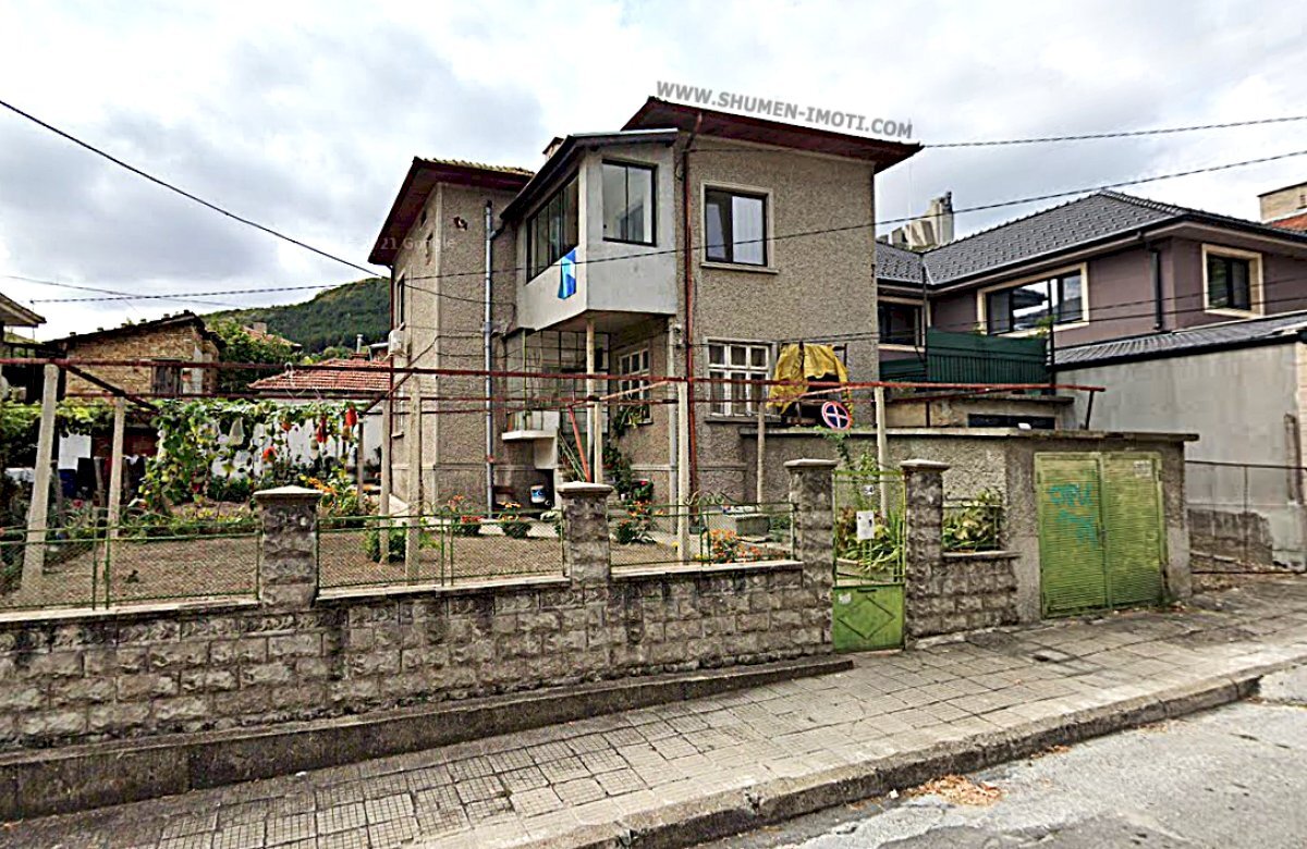 Trilocale Shumen (zona Военно училище) - foto 1