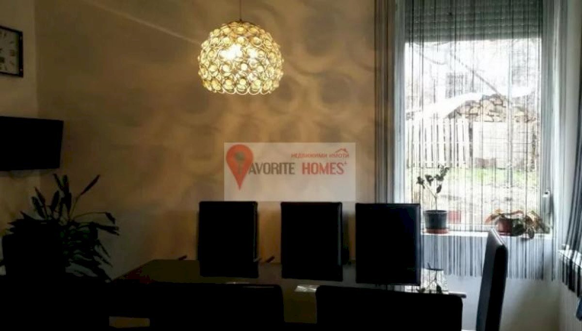 Four-room apartment Shumen (neighborhood Център) - photo 1