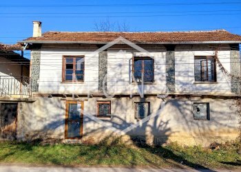 Independent house Zlataritsa - photo 1