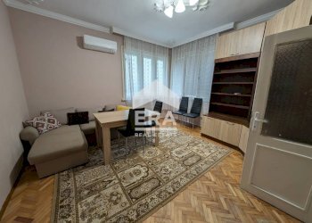 Apartment Shumen (neighborhood Военно училище) - photo 1