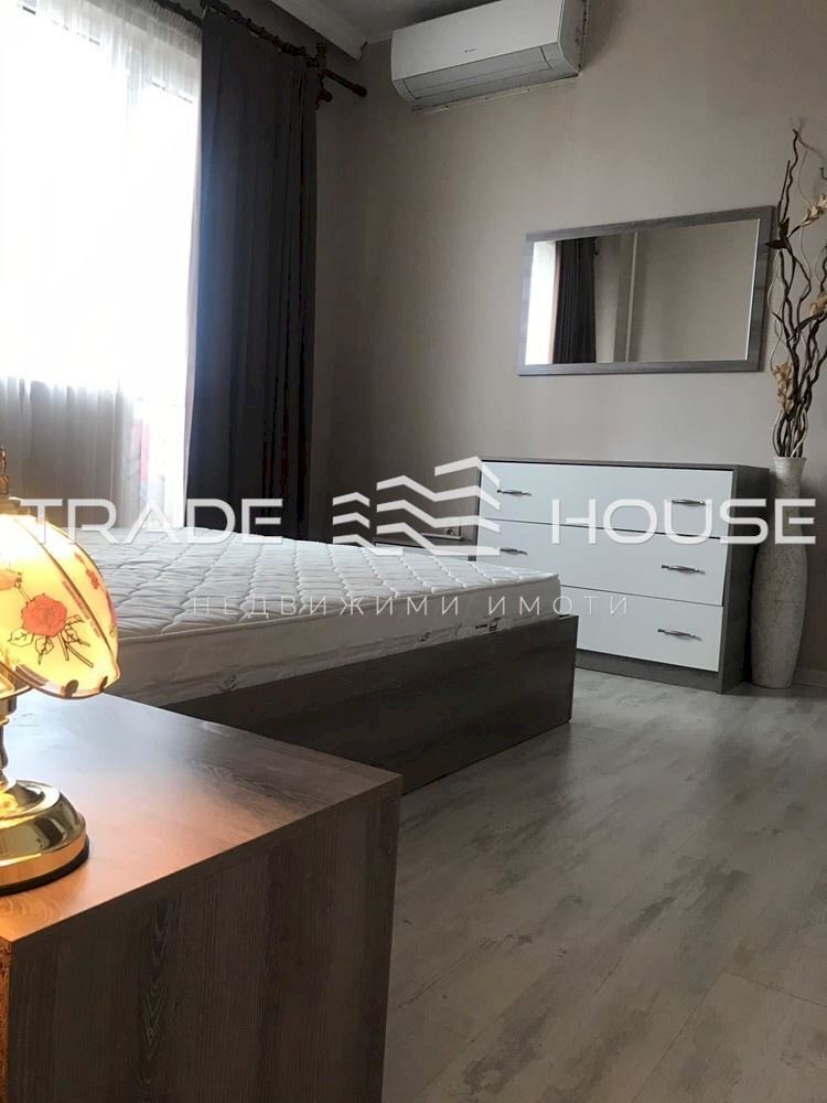 Apartment Plovdiv (neighborhood Тракия) - photo 1