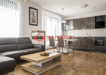 Three-room apartment Sofia (neighborhood Изток) - photo 1