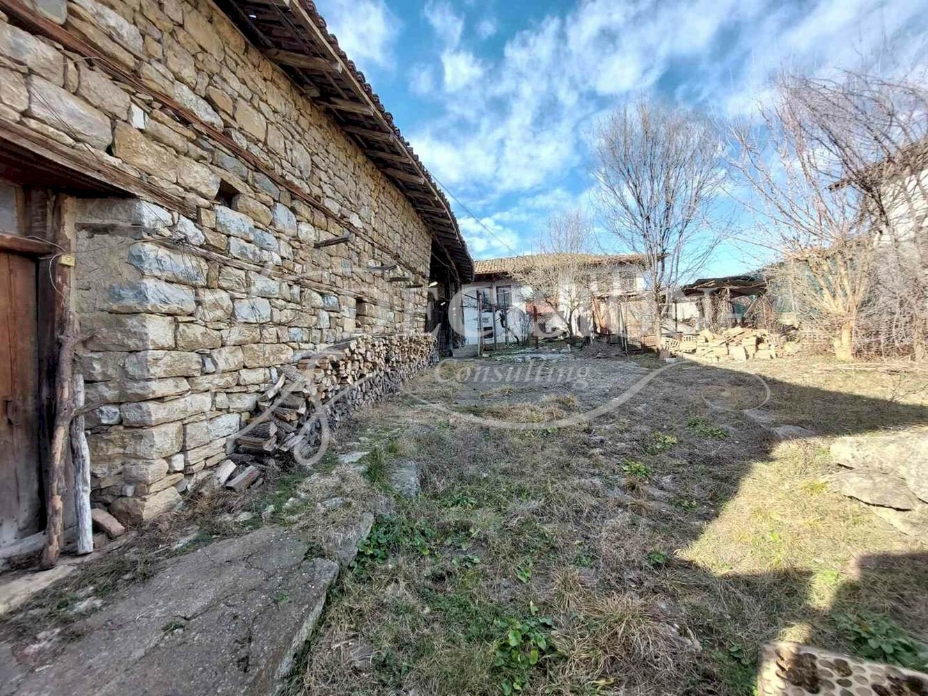 Самостоятелна къща Велико Търново - фото 1