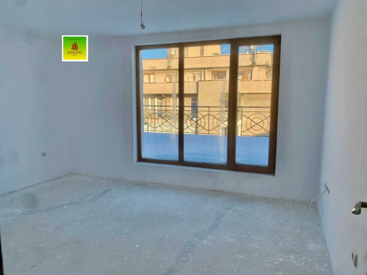 Apartment Център, Dobrich - photo 1