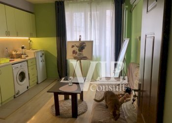 One-room apartment Varna (neighborhood Цветен квартал) - photo 1