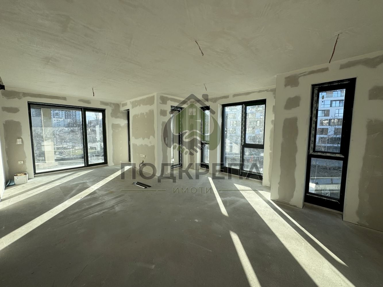 Three-room apartment Plovdiv (neighborhood Младежки Хълм) - photo 1