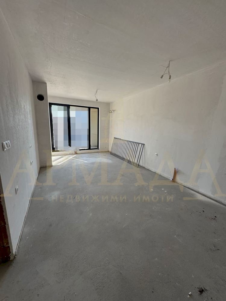 Three-room apartment Plovdiv (neighborhood Тракия) - photo 1