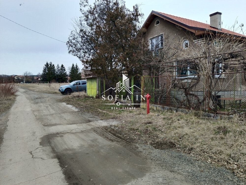 Villa с. Долна Диканя, Radomir - foto 1