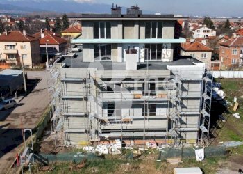 Quadrilocale Elin Pelin - foto 1