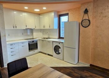 One-room apartment Plovdiv (neighborhood Кючук Париж) - photo 1