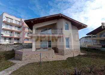 Villa Dobrich - foto 1
