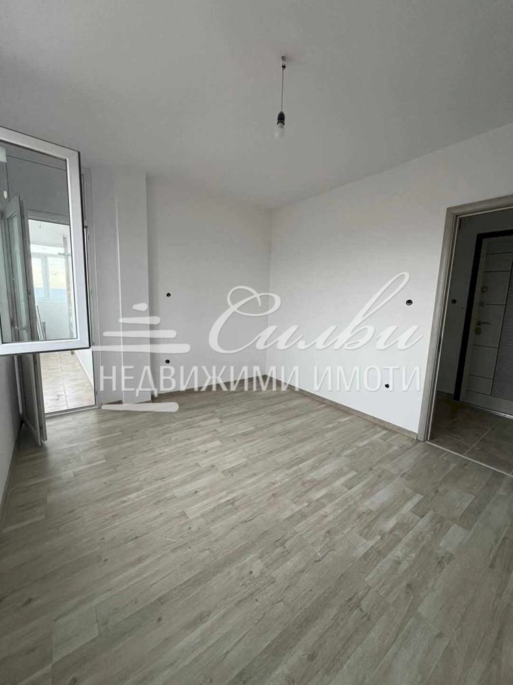 Three-room apartment Shumen (neighborhood Херсон) - photo 1