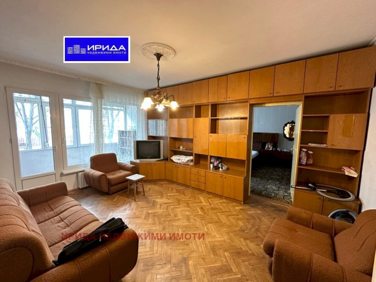 Three-room apartment Sofia (neighborhood Стрелбище) - photo 1