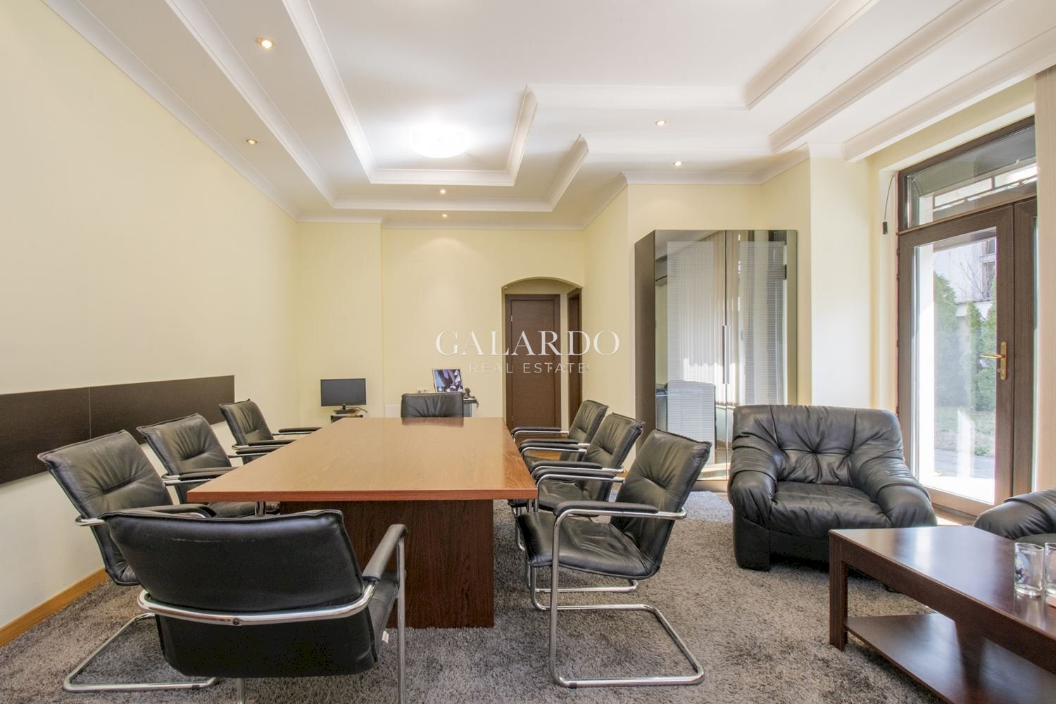 Office Sofia (neighborhood Яворов) - photo 1