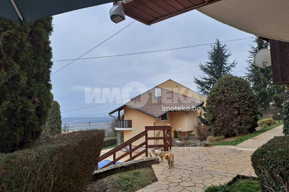 Independent house Rogachevo village, Dobrich - photo 1