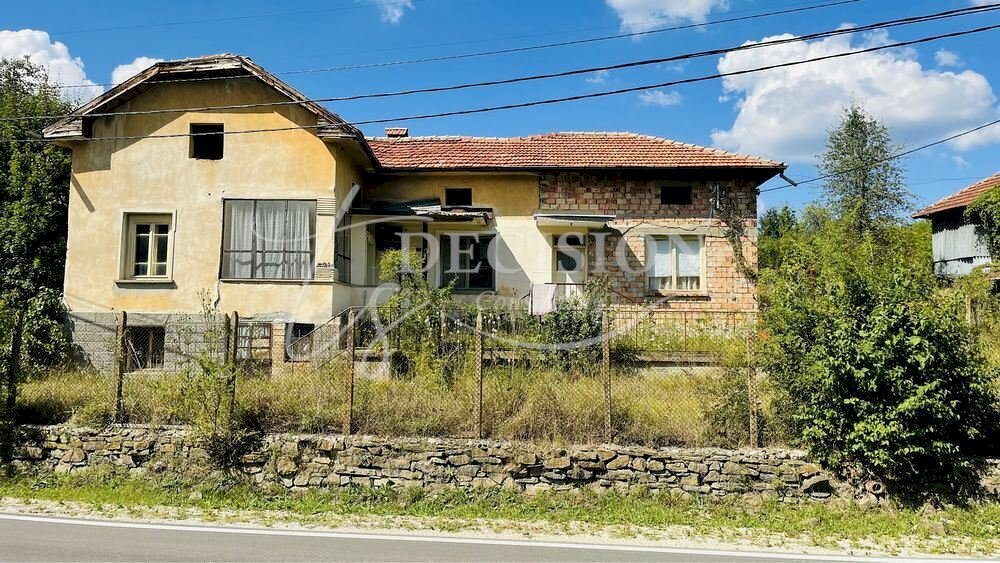 Independent house Tryavna - photo 1