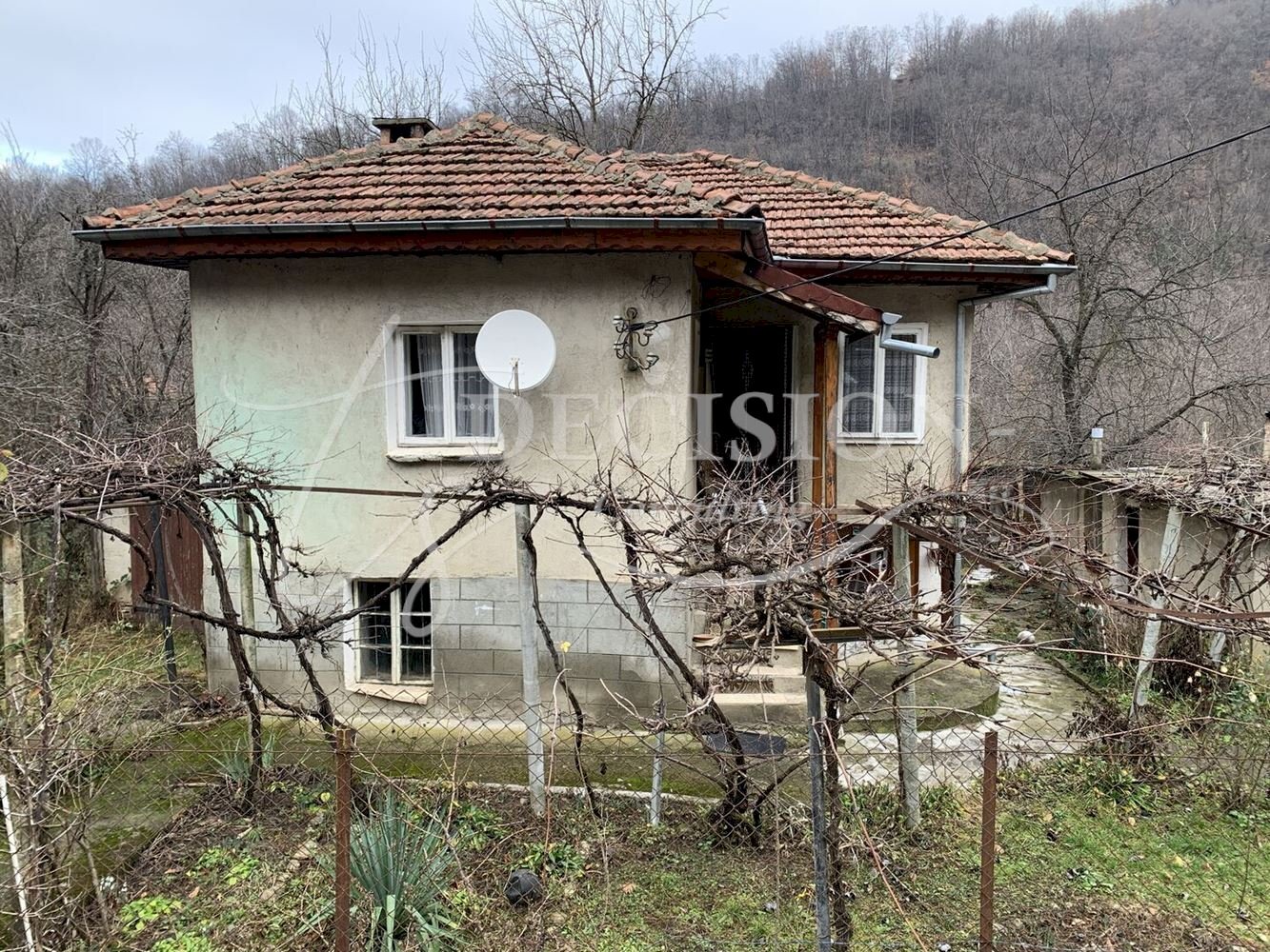 Independent house Sevlievo - photo 1