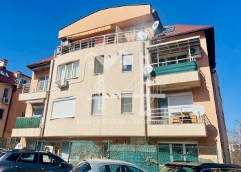 Trilocale Sofia (zona Карпузица) - foto 1
