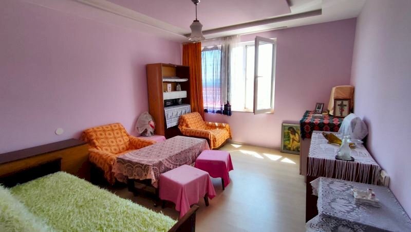 Apartment Shumen (neighborhood Дивдядово) - photo 1